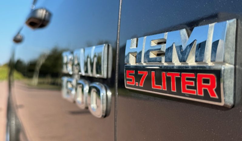 DODGE RAM 1500 5.7L V8 HEMI 4X4 SPORT*NIEUWSTAAT*PARTICULIER GEREDEN*PRACHTIGE KLEUR* vol