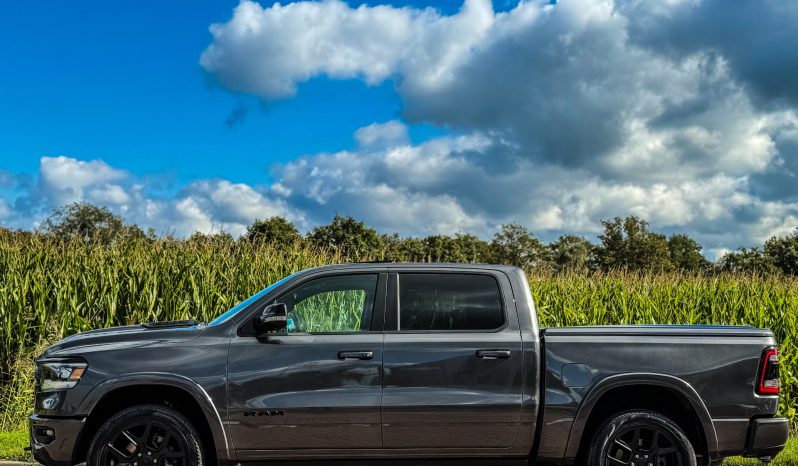 DODGE RAM 1500 5.7L HEMI 4X4 401PK*LARAMIE*SPORT*GRANITE CRYSTAL METALLIC*NIEUWSTAAT*2022 vol