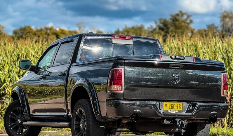 DODGE RAM 1500 5.7L HEMI 4X4 401PK V8*LARAMIE*BLACK-OPPS*LAGE BIJTELLING*VERHOOGD*PERFORMANCE MOTORKAP* vol