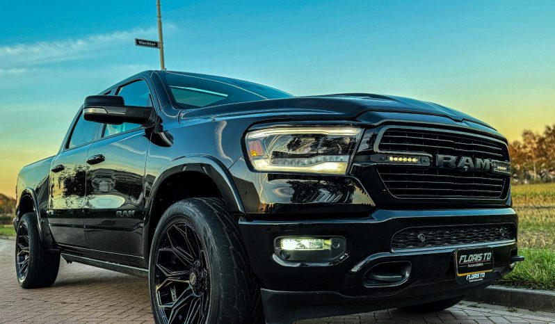 DODGE RAM 1500 5.7L HEMI 4X4 401PK*LARAMIE*SPORT*BLACK-OPPS*FULL OPTION*22 INCH 4-PLAY*LUCHTVERING* vol