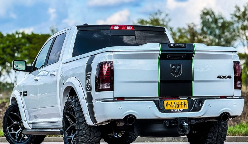 DODGE RAM 1500 5.7L V8 HEMI 4X4 401PK * SPORT * WIDE BODY * CUSTOM MADE FLORIS TD * 22 INCH * VIPER STRIPING * APPLE CARPLAY * WEINIG KM * LIEFHEBBER * LUCHTVERING * EYE CATCHER * vol
