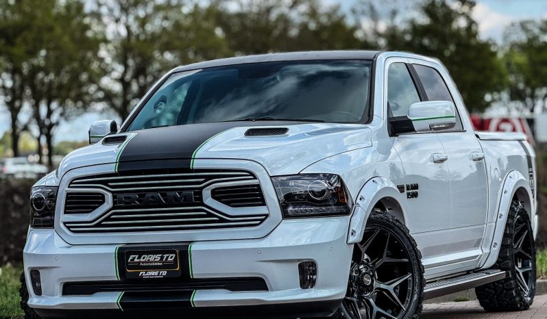 DODGE RAM 1500 5.7L V8 HEMI 4X4 401PK * SPORT * WIDE BODY * CUSTOM MADE FLORIS TD * 22 INCH * VIPER STRIPING * APPLE CARPLAY * WEINIG KM * LIEFHEBBER * LUCHTVERING * EYE CATCHER * vol