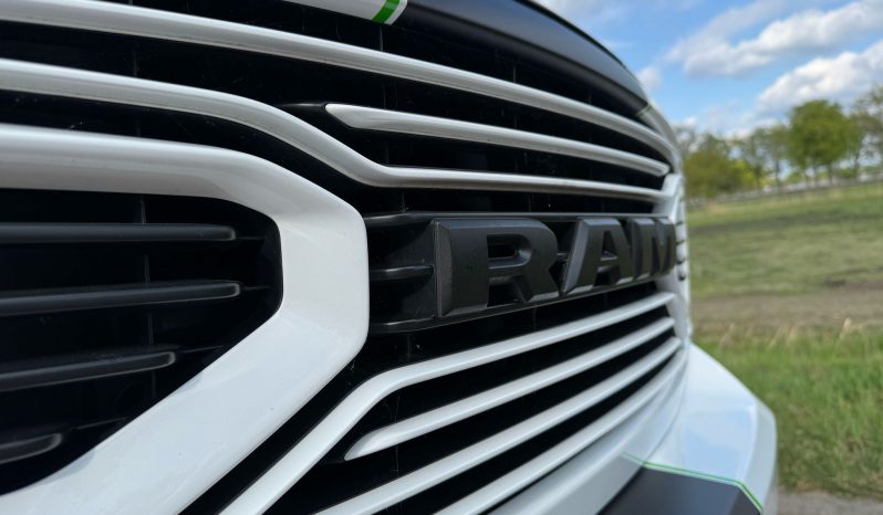 DODGE RAM 1500 5.7L V8 HEMI 4X4 401PK * SPORT * WIDE BODY * CUSTOM MADE FLORIS TD * 22 INCH * VIPER STRIPING * APPLE CARPLAY * WEINIG KM * LIEFHEBBER * LUCHTVERING * EYE CATCHER * vol