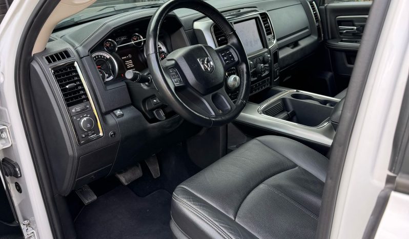 DODGE RAM 1500 5.7L V8 HEMI 4X4 401PK * SPORT * WIDE BODY * CUSTOM MADE FLORIS TD * 22 INCH * VIPER STRIPING * APPLE CARPLAY * WEINIG KM * LIEFHEBBER * LUCHTVERING * EYE CATCHER * vol