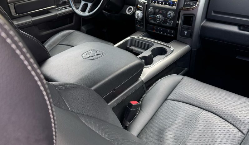 DODGE RAM 1500 5.7L V8 HEMI 4X4 401PK * SPORT * WIDE BODY * CUSTOM MADE FLORIS TD * 22 INCH * VIPER STRIPING * APPLE CARPLAY * WEINIG KM * LIEFHEBBER * LUCHTVERING * EYE CATCHER * vol