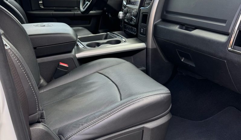 DODGE RAM 1500 5.7L V8 HEMI 4X4 401PK * SPORT * WIDE BODY * CUSTOM MADE FLORIS TD * 22 INCH * VIPER STRIPING * APPLE CARPLAY * WEINIG KM * LIEFHEBBER * LUCHTVERING * EYE CATCHER * vol