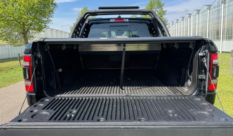 DODGE RAM 1500 5.7L HEMI V8 4X4 401PK * LARAMIE * SPORT * BLACK-OPPS * VERHOOGD * VERBREED * TREINHOORN * OPEN UITLAATSYSTEEM * BOM VOL * RAMBAR * TRX LOOK * vol