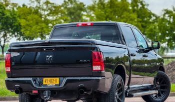 DODGE RAM 1500 5.7L HEMI 4X4 396PK V8 * BLACK EDITION * 6 PERSOONS * 20 INCH SRT-10 SPORTVELGEN * INRUIL AANBIEDING * BETAALBAAR EEN DIKKE PICK-UP RIJDEN * vol