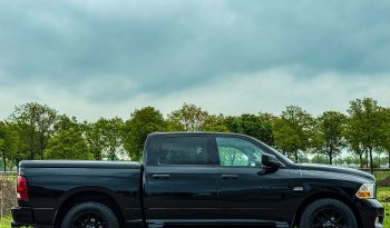 DODGE RAM 1500 5.7L HEMI 4X4 396PK V8 * BLACK EDITION * 6 PERSOONS * 20 INCH SRT-10 SPORTVELGEN * INRUIL AANBIEDING * BETAALBAAR EEN DIKKE PICK-UP RIJDEN * vol
