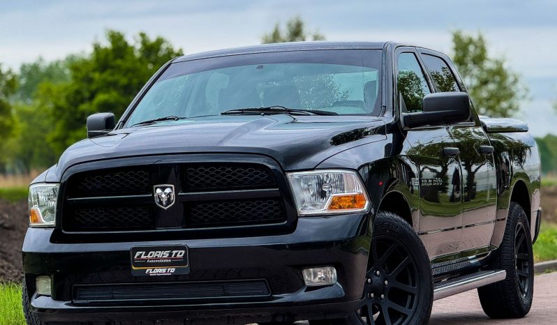 DODGE RAM 1500 5.7L HEMI 4X4 396PK V8 * BLACK EDITION * 6 PERSOONS * 20 INCH SRT-10 SPORTVELGEN * INRUIL AANBIEDING * BETAALBAAR EEN DIKKE PICK-UP RIJDEN * vol