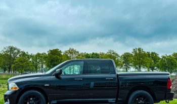 DODGE RAM 1500 5.7L HEMI 4X4 396PK V8 * BLACK EDITION * 6 PERSOONS * 20 INCH SRT-10 SPORTVELGEN * INRUIL AANBIEDING * BETAALBAAR EEN DIKKE PICK-UP RIJDEN * vol