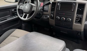 DODGE RAM 1500 5.7L HEMI 4X4 396PK V8 * BLACK EDITION * 6 PERSOONS * 20 INCH SRT-10 SPORTVELGEN * INRUIL AANBIEDING * BETAALBAAR EEN DIKKE PICK-UP RIJDEN * vol