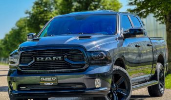 DODGE RAM 1500 5.7L HEMI 4X4 401PK V8 SPORT * FULL OPTION * 20 INCH * SCHUIFKANTELDAK * NIEUW TYPE 2018 * APPLE CARPLAY * CAMELEON VOORRAAM * vol