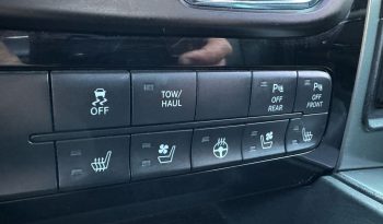 DODGE RAM 1500 5.7L HEMI 4X4 401PK V8 SPORT * FULL OPTION * 20 INCH * SCHUIFKANTELDAK * NIEUW TYPE 2018 * APPLE CARPLAY * CAMELEON VOORRAAM * vol