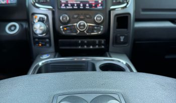 DODGE RAM 1500 5.7L HEMI 4X4 401PK V8 SPORT * FULL OPTION * 20 INCH * SCHUIFKANTELDAK * NIEUW TYPE 2018 * APPLE CARPLAY * CAMELEON VOORRAAM * vol