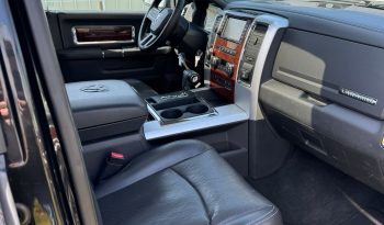 DODGE RAM 1500 5.7L HEMI 4X4 400PK * LARAMIE * MARGE * PARTICULIER GEREDEN * HARLEY DAVIDSON STRIPING * OPEN UITLAATSYSTEEM * FULL OPTION * CONSIGNATIE VERKOOP * YOUNGTIMER * vol