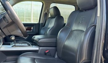 DODGE RAM 1500 5.7L HEMI 4X4 400PK * LARAMIE * MARGE * PARTICULIER GEREDEN * HARLEY DAVIDSON STRIPING * OPEN UITLAATSYSTEEM * FULL OPTION * CONSIGNATIE VERKOOP * YOUNGTIMER * vol