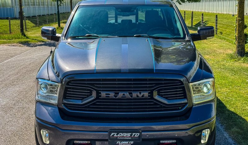 DODGE RAM 1500 5.7L V8 HEMI 4X4 401PK * LARAMIE * FULL OPTION * 322 LITER LPG * LAGE BIJTELLING * 8-TRAPS AUTOMAAT * BOM VOL * 20 INCH XD LICHTMETALEN SPORTVELGEN * vol