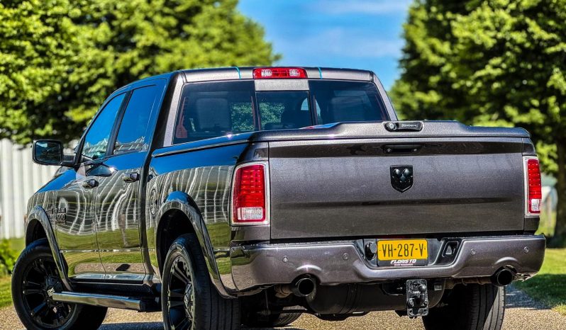 DODGE RAM 1500 5.7L V8 HEMI 4X4 401PK * LARAMIE * FULL OPTION * 322 LITER LPG * LAGE BIJTELLING * 8-TRAPS AUTOMAAT * BOM VOL * 20 INCH XD LICHTMETALEN SPORTVELGEN * vol
