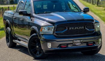 DODGE RAM 1500 5.7L V8 HEMI 4X4 401PK * LARAMIE * FULL OPTION * 322 LITER LPG * LAGE BIJTELLING * 8-TRAPS AUTOMAAT * BOM VOL * 20 INCH XD LICHTMETALEN SPORTVELGEN * vol