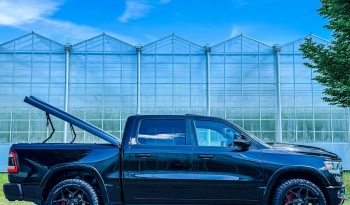 DODGE RAM 1500 5.7L HEMI 4X4 401PK V8 * LARAMIE * SPORT * BLACK-OPPS * BOM VOL * 22 INCH 4 -PLAY NIEUW * WIDE BODY * LPG * WEINIG KM * 360 CAMERA * LANE ASSIST * ADAPTIEVE CRUISE CONTROLE * vol