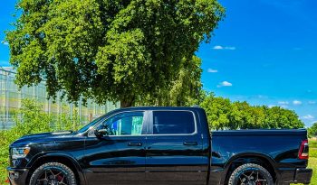 DODGE RAM 1500 5.7L HEMI 4X4 401PK V8 * LARAMIE * SPORT * BLACK-OPPS * BOM VOL * 22 INCH 4 -PLAY NIEUW * WIDE BODY * LPG * WEINIG KM * 360 CAMERA * LANE ASSIST * ADAPTIEVE CRUISE CONTROLE * vol