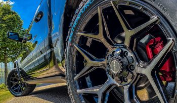 DODGE RAM 1500 5.7L HEMI 4X4 401PK V8 * LARAMIE * SPORT * BLACK-OPPS * BOM VOL * 22 INCH 4 -PLAY NIEUW * WIDE BODY * LPG * WEINIG KM * 360 CAMERA * LANE ASSIST * ADAPTIEVE CRUISE CONTROLE * vol