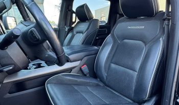 DODGE RAM 1500 5.7L HEMI 4X4 401PK V8 * LARAMIE * SPORT * BLACK-OPPS * BOM VOL * 22 INCH 4 -PLAY NIEUW * WIDE BODY * LPG * WEINIG KM * 360 CAMERA * LANE ASSIST * ADAPTIEVE CRUISE CONTROLE * vol