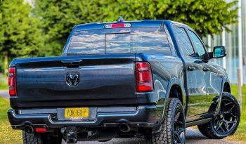 DODGE RAM 1500 5.7L V8 HEMI 4X4*LIMITED EDITION*BOM VOL OPTIES*PRACHTIGE KLEUR MAXIMUM STEEL METALLIC*22 INCH 4-PLAY SPORTVELGEN*LUCHTVERING*OPEN UITLAATSYSTEEM*PRINS LPG* vol
