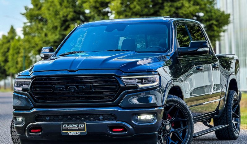 DODGE RAM 1500 5.7L V8 HEMI 4X4*LIMITED EDITION*BOM VOL OPTIES*PRACHTIGE KLEUR MAXIMUM STEEL METALLIC*22 INCH 4-PLAY SPORTVELGEN*LUCHTVERING*OPEN UITLAATSYSTEEM*PRINS LPG* vol