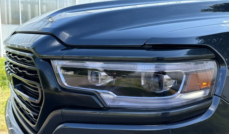 DODGE RAM 1500 5.7L V8 HEMI 4X4*LIMITED EDITION*BOM VOL OPTIES*PRACHTIGE KLEUR MAXIMUM STEEL METALLIC*22 INCH 4-PLAY SPORTVELGEN*LUCHTVERING*OPEN UITLAATSYSTEEM*PRINS LPG* vol