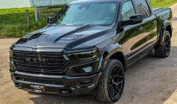 DODGE RAM 1500 5.7L V8 HEMI 4X4 401PK*LIMITED EDITION*BLACK-OPPS*BOM VOL*VIRTUAL COCKPIT*HEAD-UP DISPLAY*22 INCH 4 – PLAY*WIDE BODY*FACE LIFT MODEL* 09-2023 *RAMBOXEN*SMOKE LIGHTS* vol
