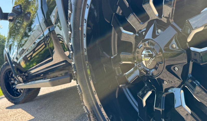 DODGE RAM 1500 5.7L HEMI 4X4 401PK V8 * REBEL * 20 INCH FUEL BREEDSET * PANORAMADAK * LAGE BIJTELLING * UNIEK * WEINIG KM * EXTREEM NETTE CONDITIE * vol