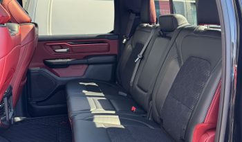 DODGE RAM 1500 5.7L HEMI 4X4 401PK V8 * REBEL * 20 INCH FUEL BREEDSET * PANORAMADAK * LAGE BIJTELLING * UNIEK * WEINIG KM * EXTREEM NETTE CONDITIE * vol