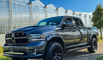 DODGE RAM 1500 5.7L V8 HEMI 4X4 425PK * SPORT * WIDE BODY * LAGE BIJTELLING * UNIEK * 20 INCH MICKEY THOMPSON BAJA BOSS * VERHOOGD * VERBREED * LIEFHEBBER * MORIMOTTO KOPLAMPEN * vol