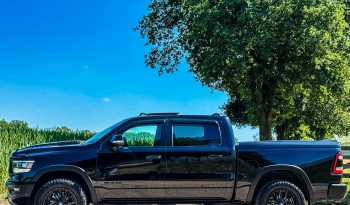 DODGE RAM 1500 5.7L HEMI 4X4 401PK V8 * REBEL * 20 INCH FUEL BREEDSET * PANORAMADAK * LAGE BIJTELLING * UNIEK * WEINIG KM * EXTREEM NETTE CONDITIE * vol