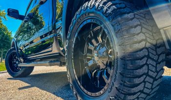 DODGE RAM 1500 5.7L HEMI 4X4 401PK V8 * REBEL * 20 INCH FUEL BREEDSET * PANORAMADAK * LAGE BIJTELLING * UNIEK * WEINIG KM * EXTREEM NETTE CONDITIE * vol