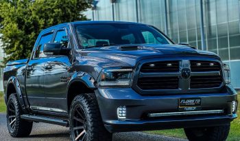 DODGE RAM 1500 5.7L V8 HEMI 4X4 425PK * SPORT * WIDE BODY * LAGE BIJTELLING * UNIEK * 20 INCH MICKEY THOMPSON BAJA BOSS * VERHOOGD * VERBREED * LIEFHEBBER * MORIMOTTO KOPLAMPEN * vol