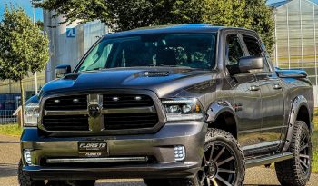 DODGE RAM 1500 5.7L V8 HEMI 4X4 425PK * SPORT * WIDE BODY * LAGE BIJTELLING * UNIEK * 20 INCH MICKEY THOMPSON BAJA BOSS * VERHOOGD * VERBREED * LIEFHEBBER * MORIMOTTO KOPLAMPEN * vol