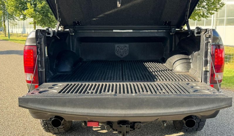 DODGE RAM 1500 5.7L V8 HEMI 4X4 425PK * SPORT * WIDE BODY * LAGE BIJTELLING * UNIEK * 20 INCH MICKEY THOMPSON BAJA BOSS * VERHOOGD * VERBREED * LIEFHEBBER * MORIMOTTO KOPLAMPEN * vol
