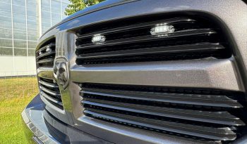 DODGE RAM 1500 5.7L V8 HEMI 4X4 425PK * SPORT * WIDE BODY * LAGE BIJTELLING * UNIEK * 20 INCH MICKEY THOMPSON BAJA BOSS * VERHOOGD * VERBREED * LIEFHEBBER * MORIMOTTO KOPLAMPEN * vol