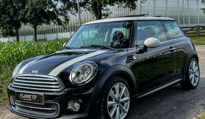 MINI COOPER 1.6L LIMITED * FULL OPTION * 2E EIGENAAR * EXTREEM NETJES * 17 INCH LICHTMETALEN SPORTVELGEN * XENON * LEDER * DOOR INRUIL VERKREGEN * vol