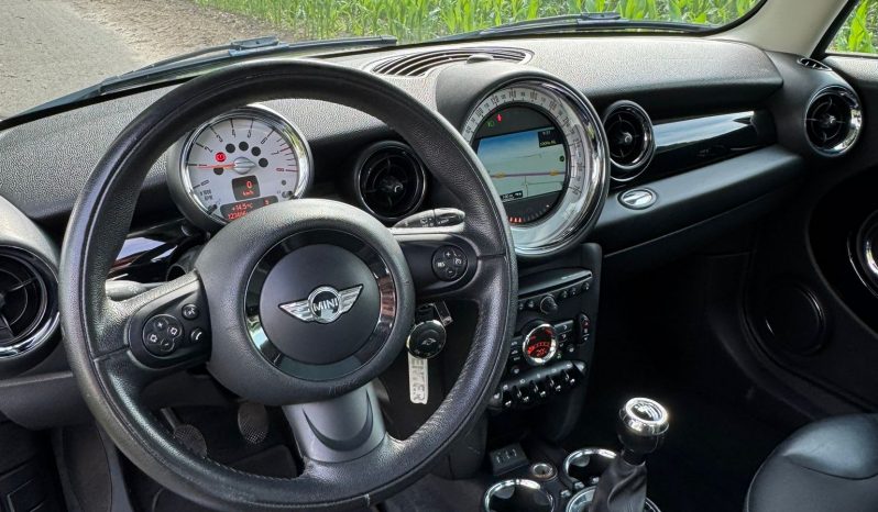 MINI COOPER 1.6L LIMITED * FULL OPTION * 2E EIGENAAR * EXTREEM NETJES * 17 INCH LICHTMETALEN SPORTVELGEN * XENON * LEDER * DOOR INRUIL VERKREGEN * vol