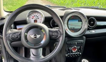 MINI COOPER 1.6L LIMITED * FULL OPTION * 2E EIGENAAR * EXTREEM NETJES * 17 INCH LICHTMETALEN SPORTVELGEN * XENON * LEDER * DOOR INRUIL VERKREGEN * vol