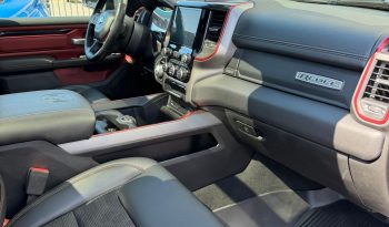 DODGE RAM 1500 5.7L HEMI 4X4 401PK V8 * REBEL * 20 INCH FUEL BREEDSET * PANORAMADAK * LAGE BIJTELLING * UNIEK * WEINIG KM * EXTREEM NETTE CONDITIE * vol