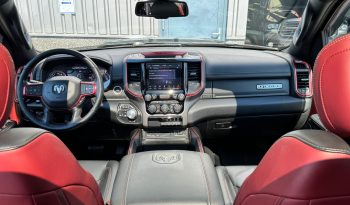 DODGE RAM 1500 5.7L HEMI 4X4 401PK V8 * REBEL * 20 INCH FUEL BREEDSET * PANORAMADAK * LAGE BIJTELLING * UNIEK * WEINIG KM * EXTREEM NETTE CONDITIE * vol