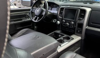 DODGE RAM 1500 5.7L HEMI V8 4X4 401PK * SPORT * FULL OPTION * FLOWMASTER UITLAATSYSTEEM * LPG * 20 INCH * PPF SMOKE * LEDBAR * CUSTOM STRIPING NIEUW * DEZE PRACHTIGE RAM SPORT KOMT BINNEN * vol