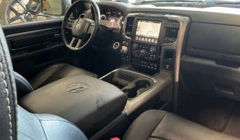 DODGE RAM 1500 5.7L HEMI V8 4X4 * SPORT * BLACK-OPPS * FULL OPTION * PERFORMANCE UITLAATSYSTEEM * 180 L LPG * CUSTOM STRIPING NIEUW * 20 INCH * BEDCOVER * SCHUIFKANTELDAK * vol