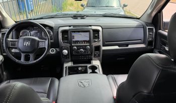 DODGE RAM 1500 5.7L HEMI V8 4X4 401PK * SPORT * FULL OPTION * FLOWMASTER UITLAATSYSTEEM * LPG * 20 INCH * PPF SMOKE * LEDBAR * CUSTOM STRIPING NIEUW * DEZE PRACHTIGE RAM SPORT KOMT BINNEN * vol