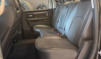 DODGE RAM 1500 5.7L HEMI V8 4X4 * SPORT * BLACK-OPPS * FULL OPTION * PERFORMANCE UITLAATSYSTEEM * 180 L LPG * CUSTOM STRIPING NIEUW * 20 INCH * BEDCOVER * SCHUIFKANTELDAK * vol